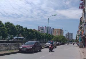 Bán nhà Nguyễn Lân-Thanh Xuân; PHÂN LÔ, vỉa hè, ô tô tránh, tặng nội thất